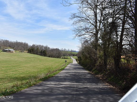 4th image of 1847 Mount Zion Rd