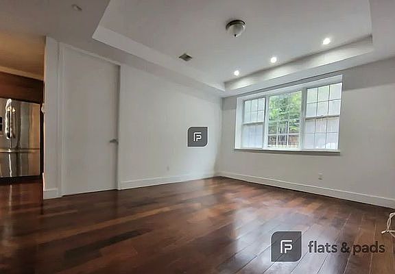 4th image of 196 Macon St APT 1E