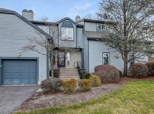 20 Fair Ridge Ct, Wayne, NJ 07470