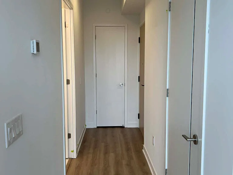 10 Oak St #1810 — Photo 5