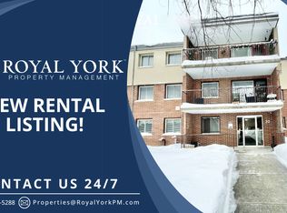 30 Avalon Pl #108, Kitchener, ON N2M 4N6