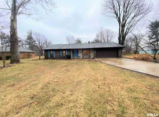 952 McKibbin Ln, Springfield, IL 62711