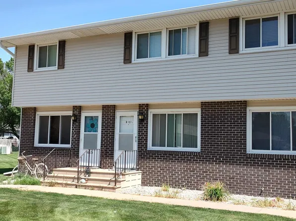 615 1/2 Thomas Dr, Hastings, NE 68901