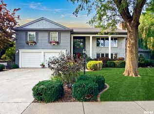 1509 W Devereux Dr, Peoria, IL 61614