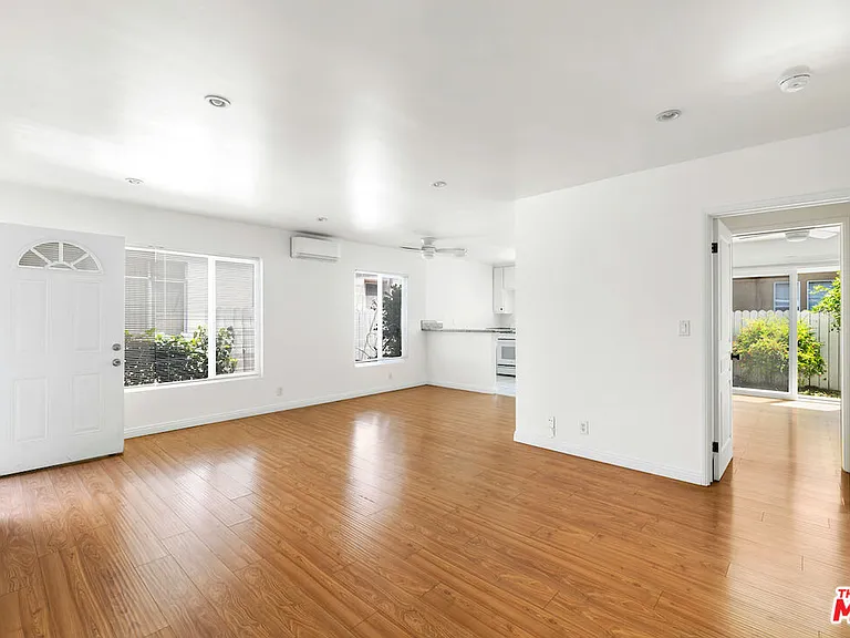 1466 S Wooster St #4 — Photo 1