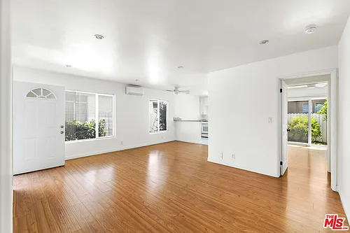 1466 S Wooster St #4 Photo 1