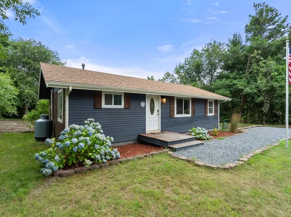 8 E Wind Dr, Plymouth, MA 02360