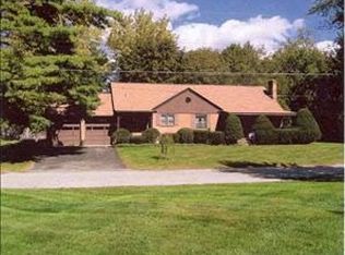 11 Wing Rd, Poughkeepsie, NY 12603