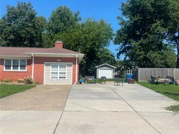 1737 Greenhouse Rd, Virginia Beach, VA 23455