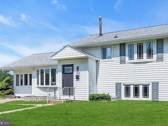 3rd image of 103 Carver Dr
