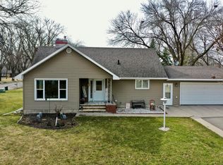 1304 9th St SW, Willmar, MN 56201