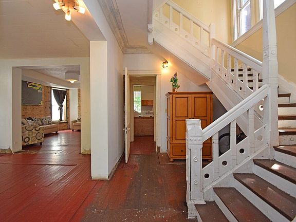 4th image of 1311 Chase Ave