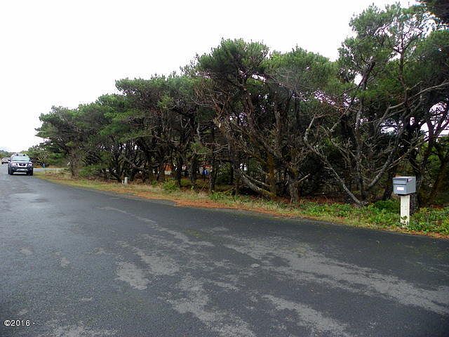 2nd image of 3802 NW Hidden Lake Dr