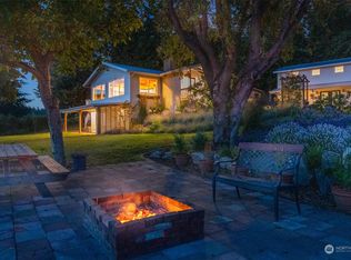 1832 Orcas Rd, Eastsound, WA 98245