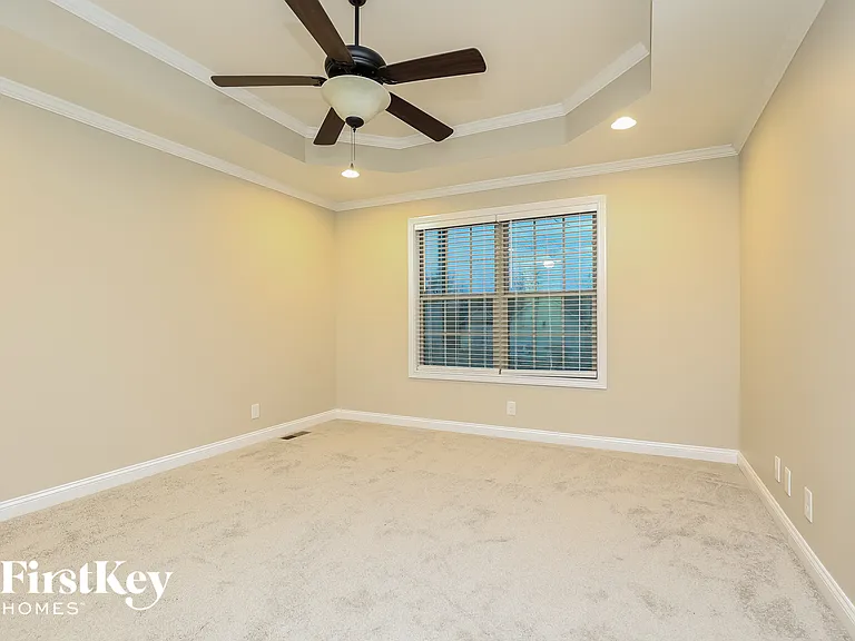 525 Magnolia Dr — Photo 8