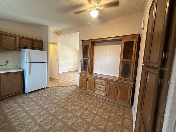 5th image of 6712 Ruth Ave NE
