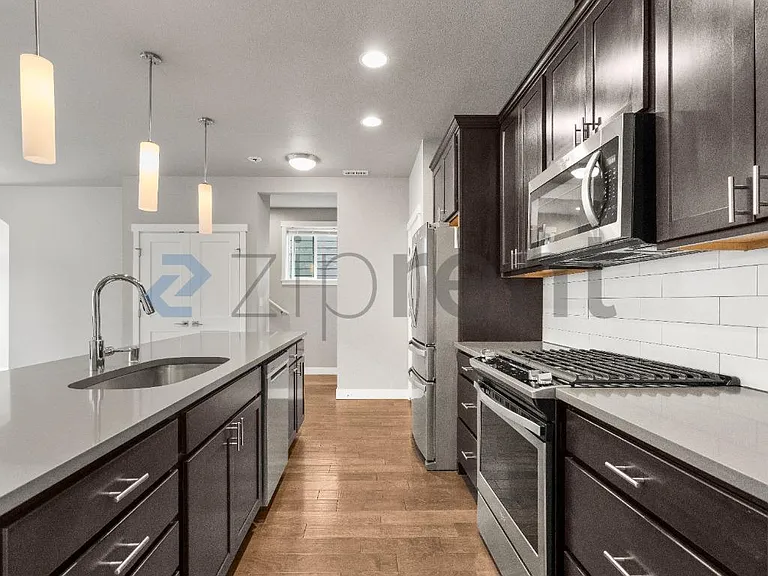 3356 Amak Ln — Photo 4