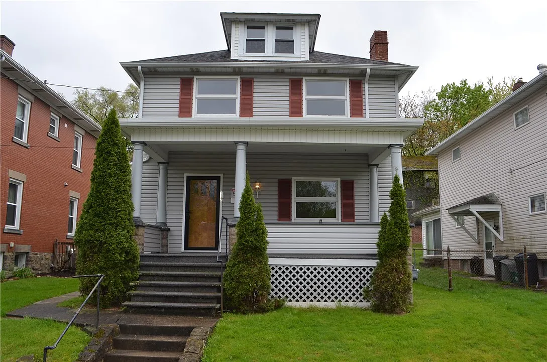 317 Catherine Ave photo 1