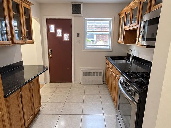 4th image of 204 Wellington Road