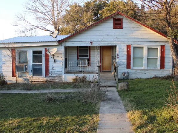 1109 W 1st Street, Lampasas, TX 76550