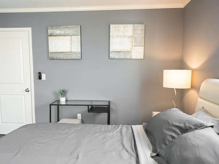 5151 Riverton Ave #1 — Photo 33