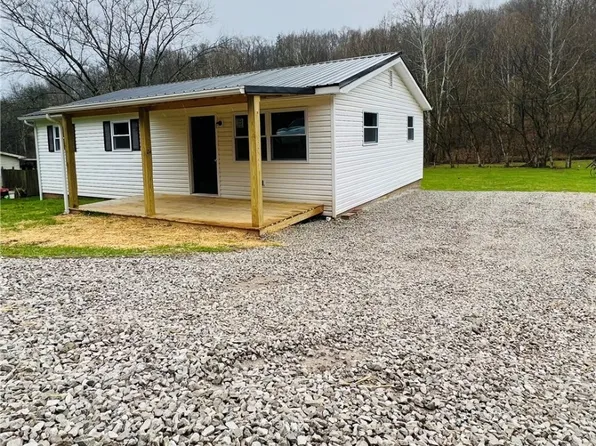 855 N Claylick Rd, Ravenswood, WV 26164