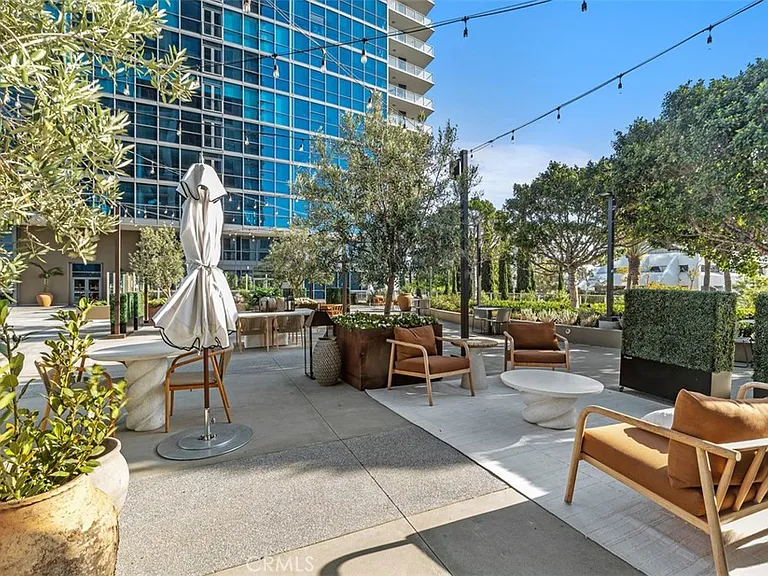 9 Macarthur Pl #N-1007 — Photo 41