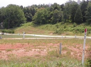 103 S Taube Ln, Oak Ridge, TN 37830