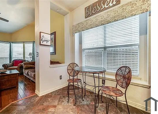 1605 Oak Brook Ln — Photo 17