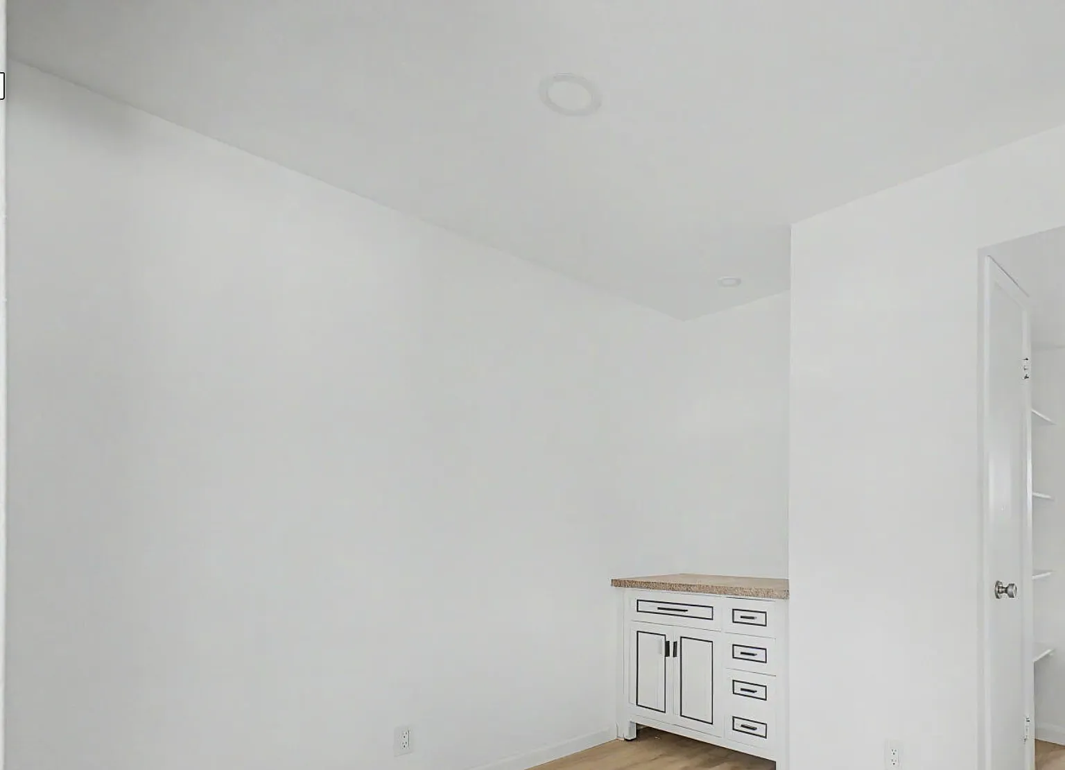 2 bed, 974 sqft, $1,550 — Photo 2