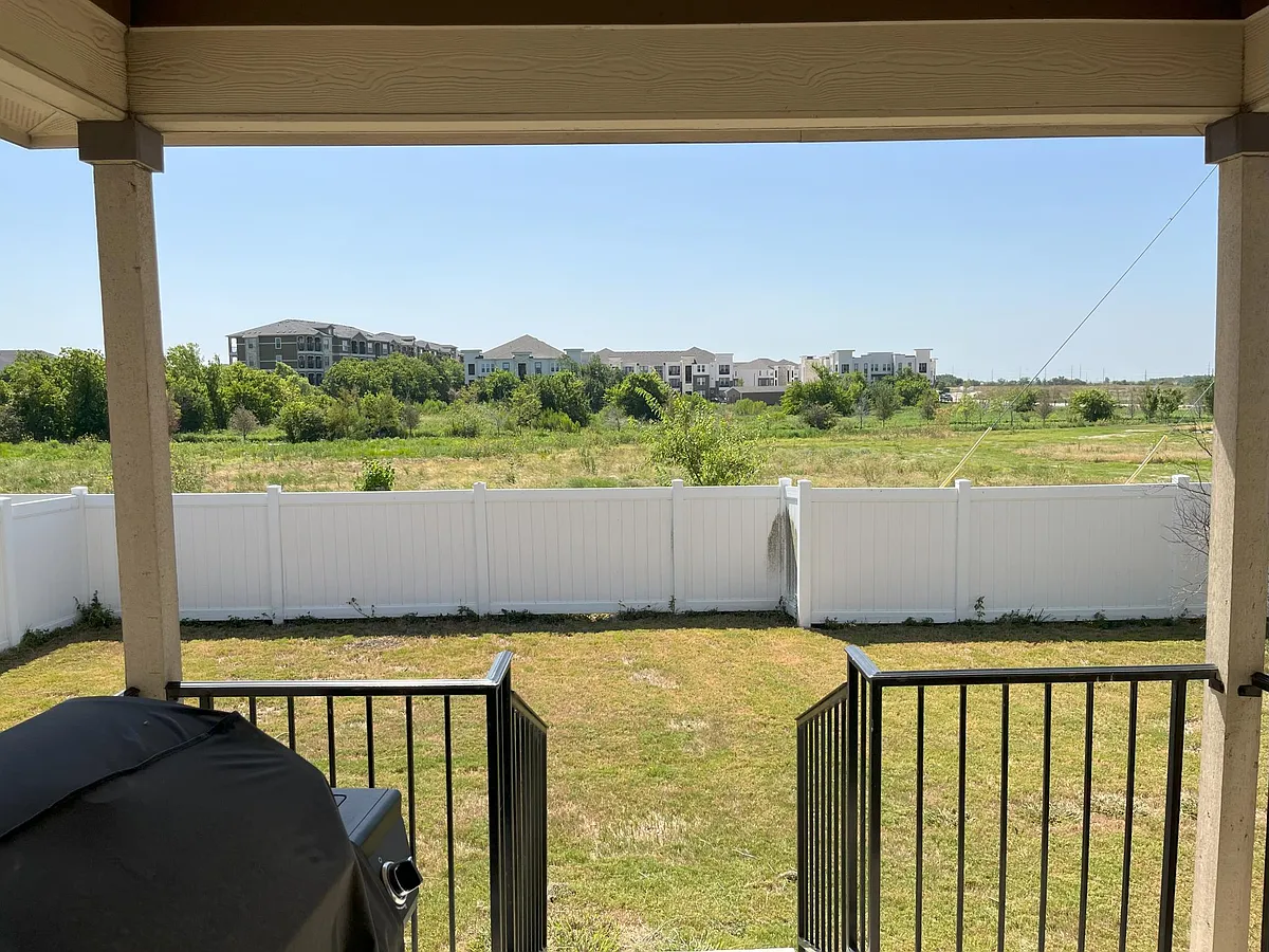 Building Photo - 18517 Bandelier Dr
