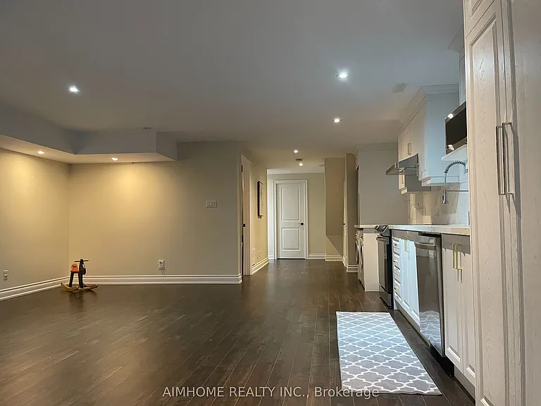 10 Hoyle Ave — Photo 6