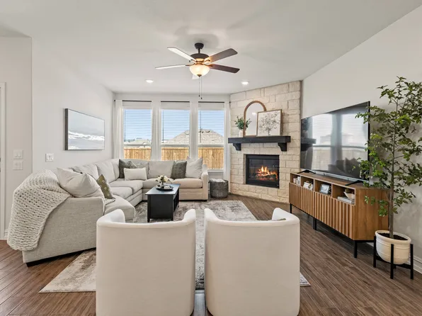 3136 Stonelake Rdg, Carrollton, TX 75010