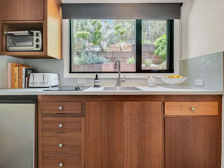 8967 Wonderland Park Ave — Photo 11