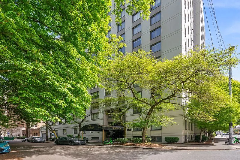 1 bed, 1.0 bath, 690 sqft, $1,795 — Photo 1