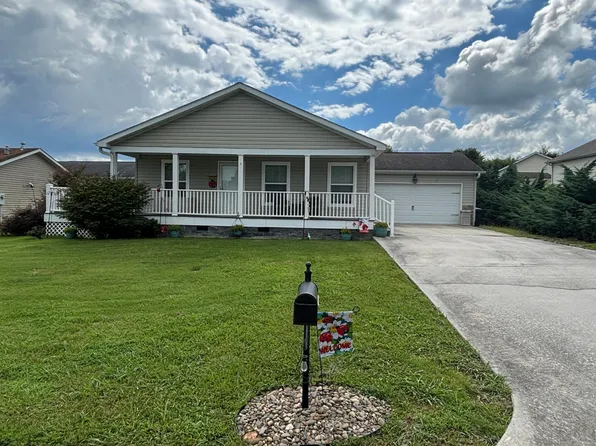1310 Harrison Creek Rd, Sevierville, TN 37876