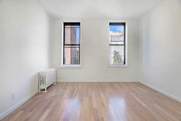 Rented by REAL New York | media 32