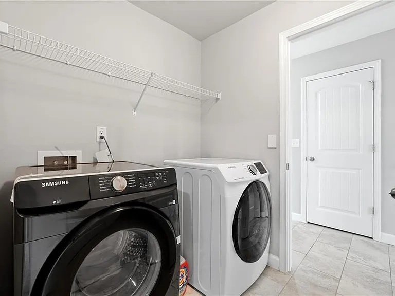 304 Cochin Dr — Photo 37