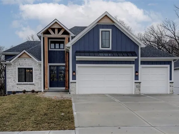 808 Foxglove Ln, Kearney, MO 64060