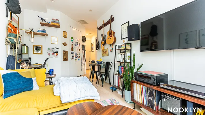 Rented by Nooklyn NYC LLC | media 4