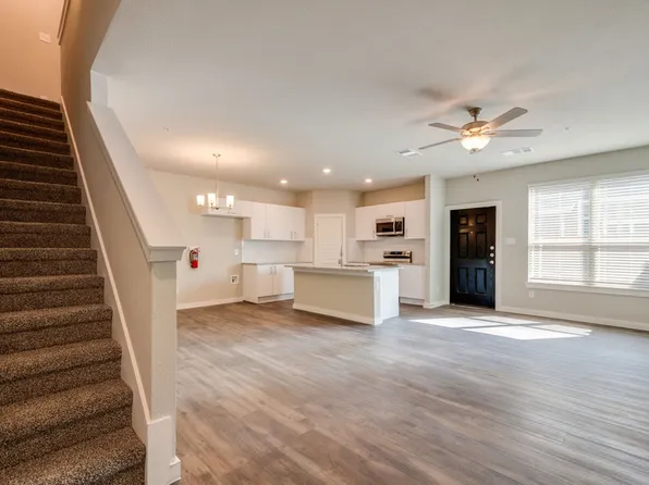 621 Wheatfield Dr, Venus, TX 76084