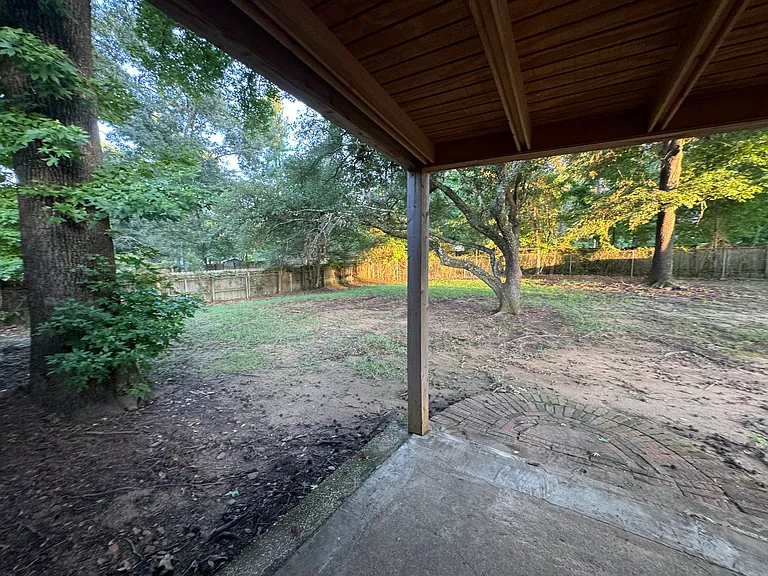 1302 Blueridge Pkwy — Photo 37