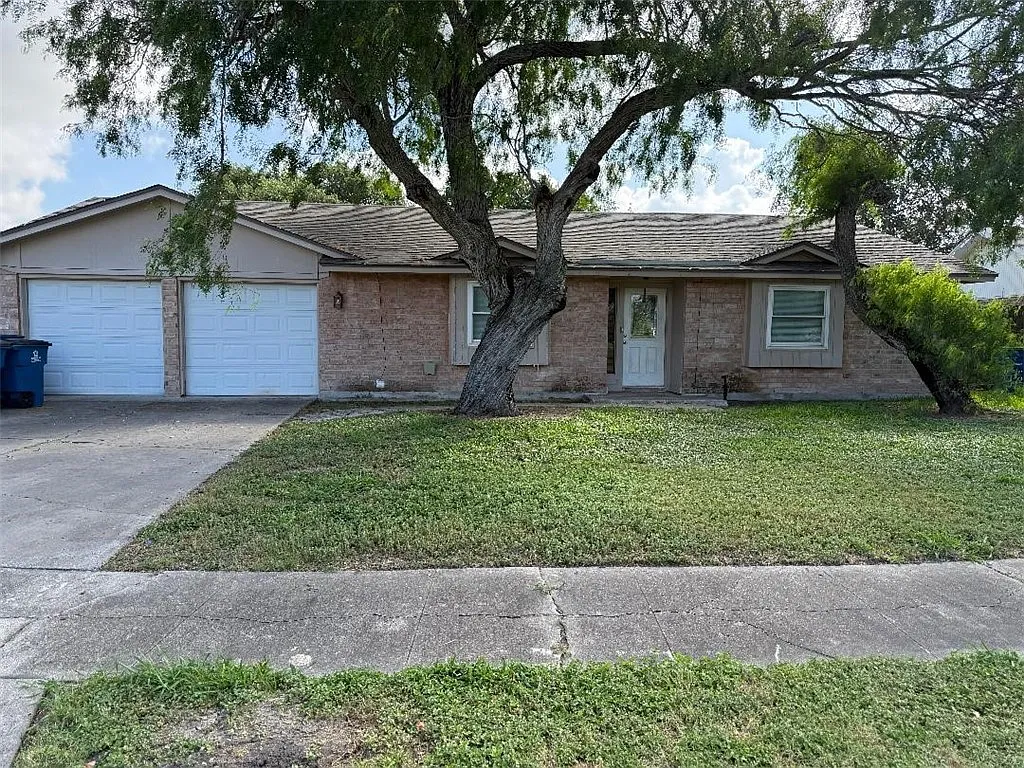 3 bed, 2.0 bath, 1599 sqft, $1,975 — Photo 1