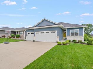 2124 Donald Dr, Cedar Falls, IA 50613