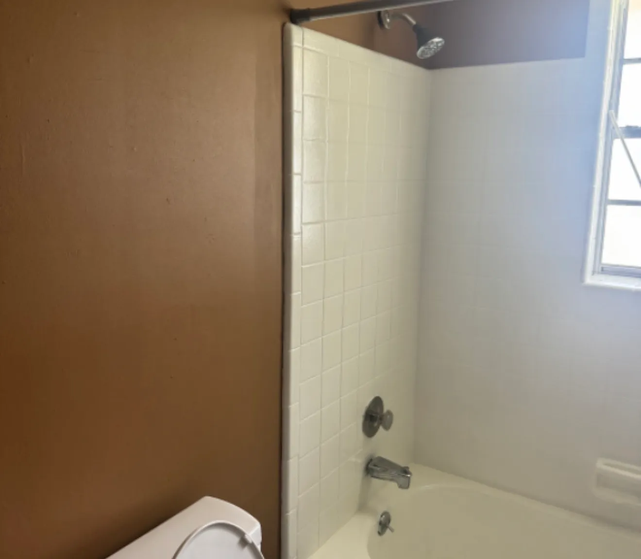 4600 Chartres Ln — Photo 2