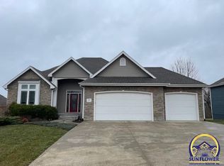 4008 SW Royal Ln, Topeka, KS 66610