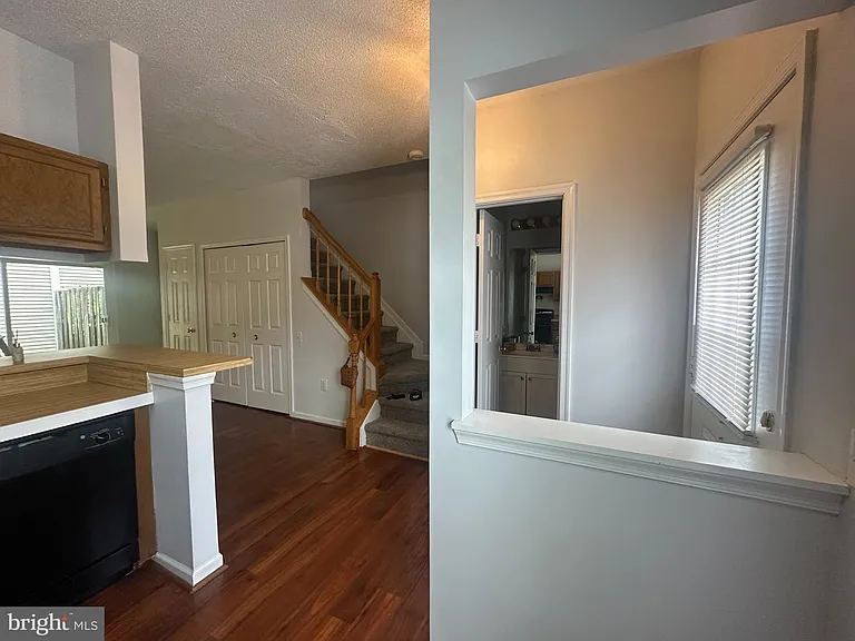 7223 Parsons Ct — Photo 5