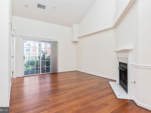 4th image of 2710 Bellforest Ct APT 411