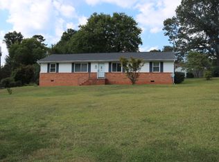 101 Lorraine Dr, Travelers Rest, SC 29690