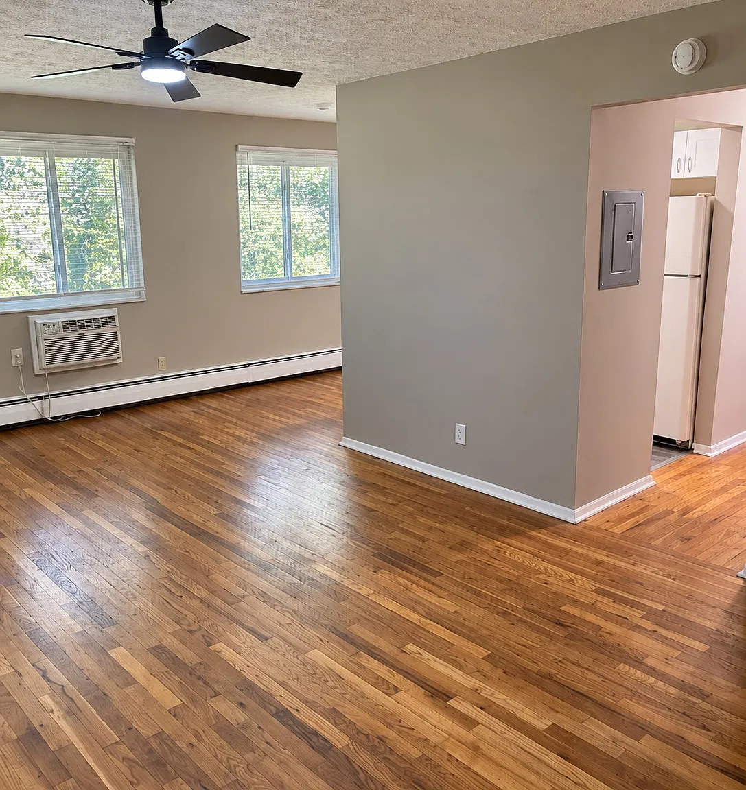 1668 Glen Parker Ave — Photo 2